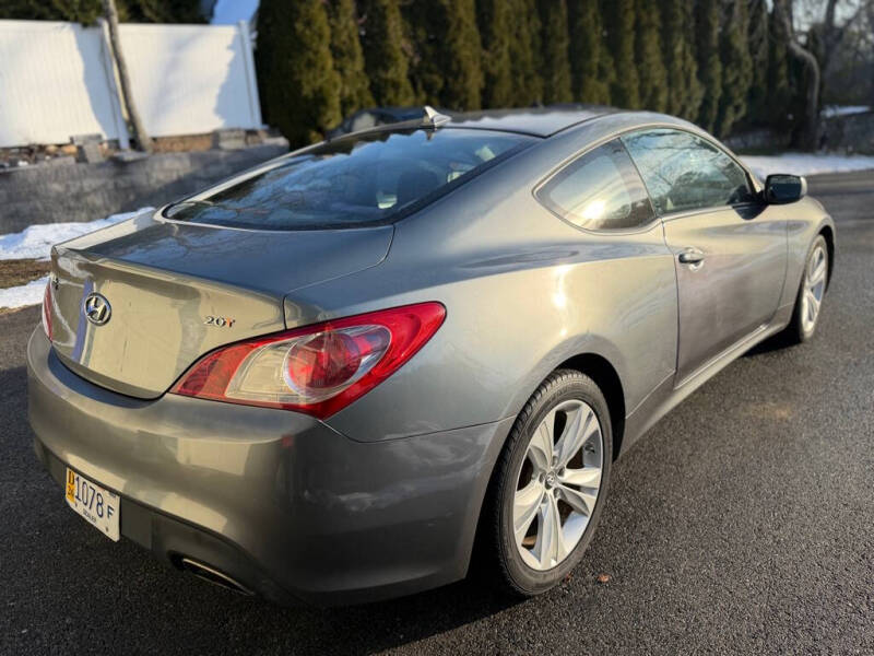 2010 Hyundai Genesis Coupe 2.0T