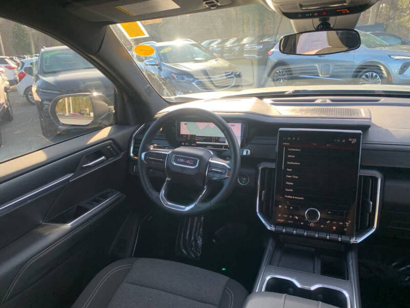 2025 GMC Acadia Elevation