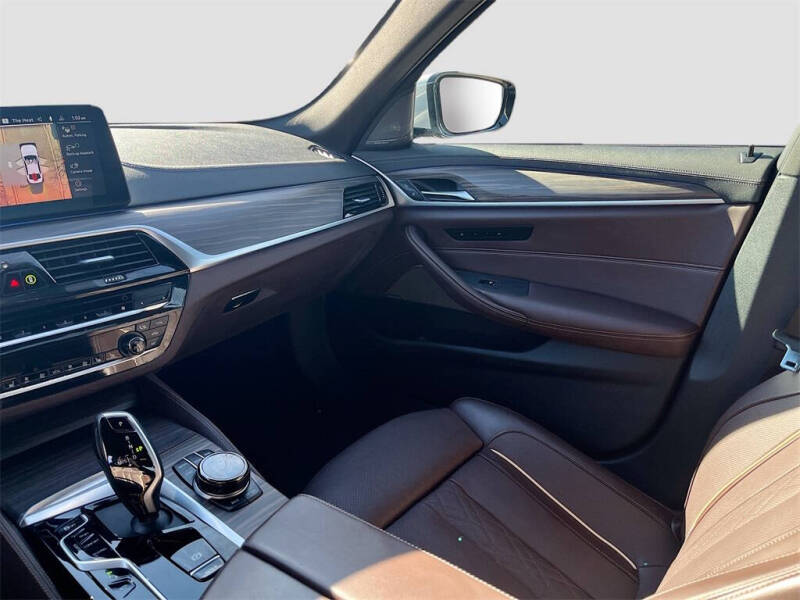 2021 BMW 5 Series M550i xDrive