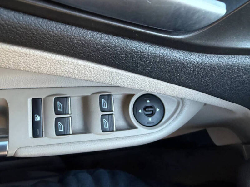 2016 Ford C-MAX Hybrid SE