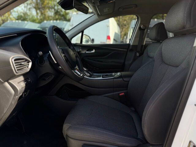 2023 Hyundai Santa Fe SE