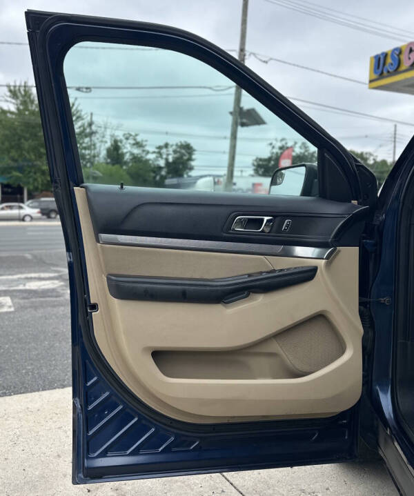 2016 Ford Explorer