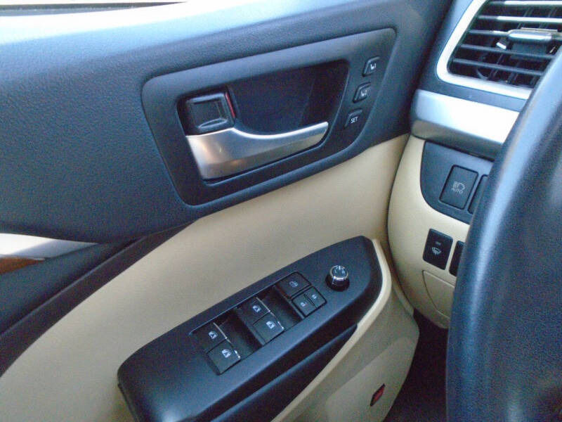 2019 Toyota Highlander Limited Platinum