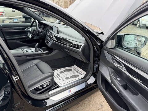 2017 BMW 7 Series 750i