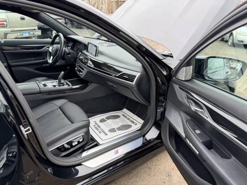 2017 BMW 7 Series 750i