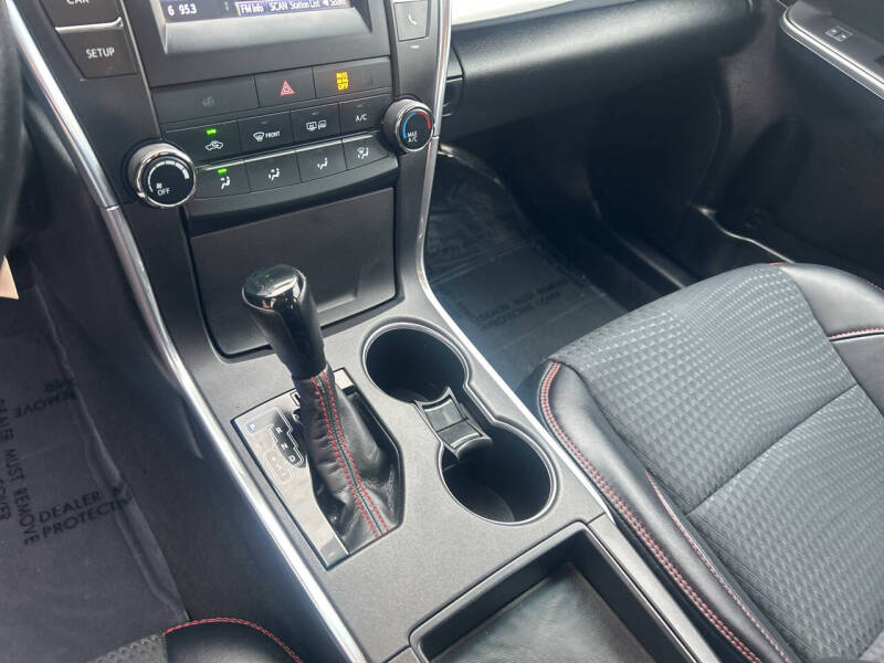 2015 Toyota Camry SE