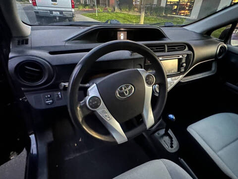 2015 Toyota Prius c One