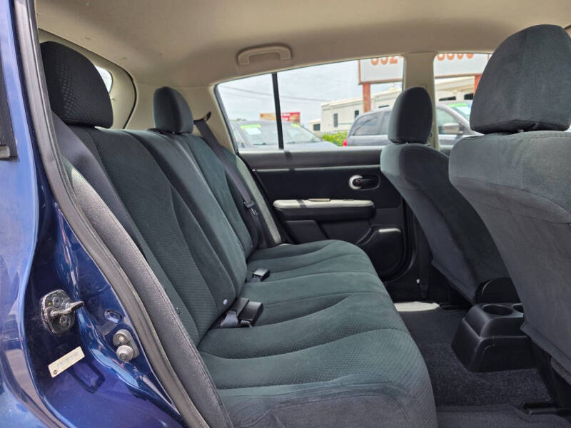 2012 Nissan Versa 1.8 S