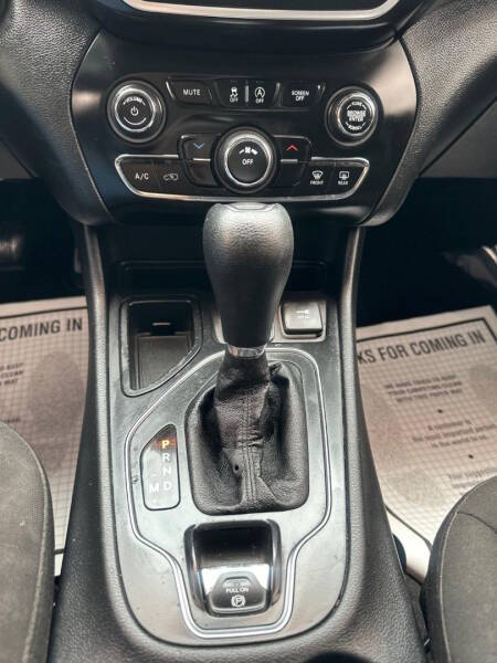 2019 Jeep Cherokee Latitude
