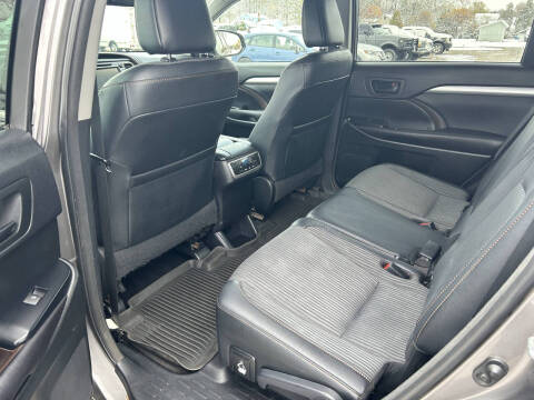 2016 Toyota Highlander LE