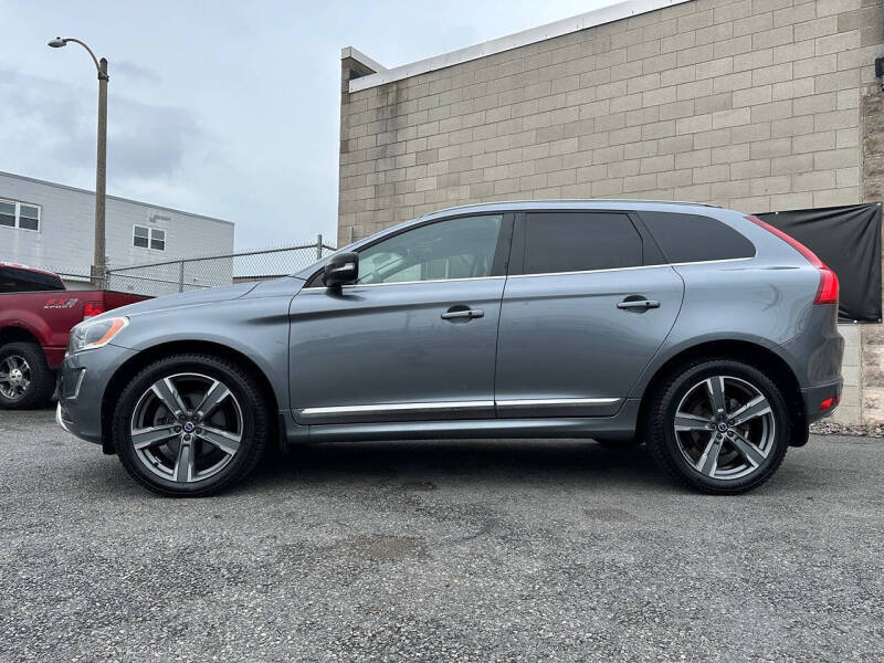 2017 Volvo XC60 T6 Dynamic