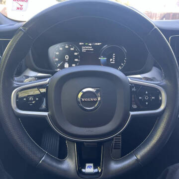 2019 Volvo XC60 T8 eAWD R-Design