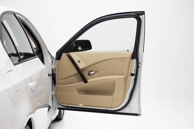 2004 BMW 5 Series 545i