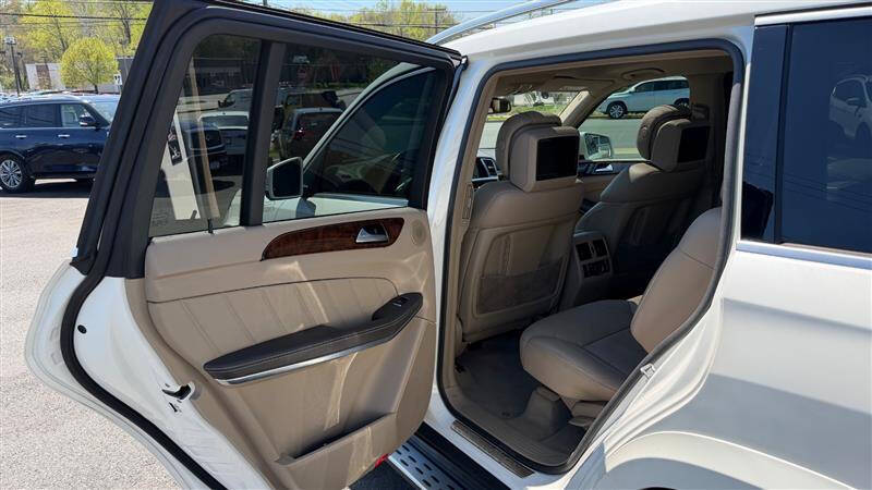 2015 Mercedes-Benz GL-Class GL 550 4MATIC