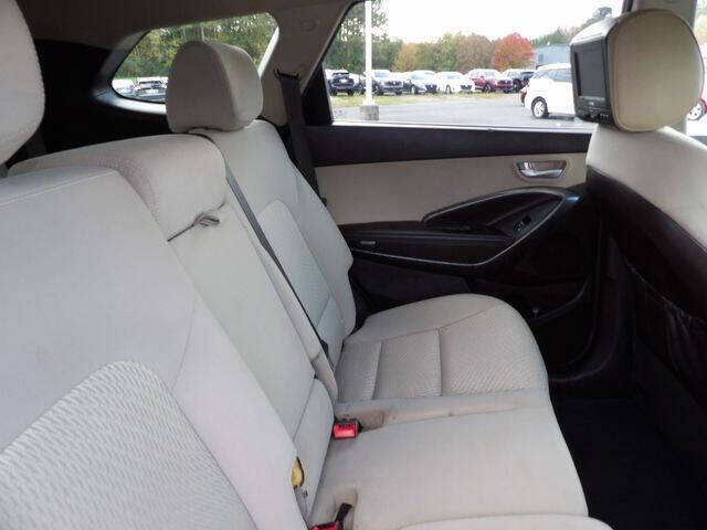 2017 Hyundai Santa Fe SE