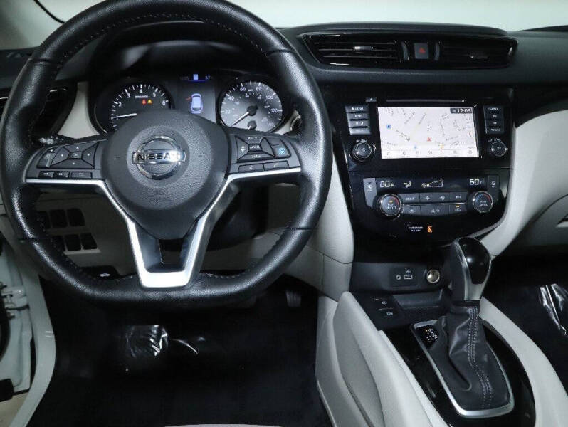 2022 Nissan Rogue Sport SL