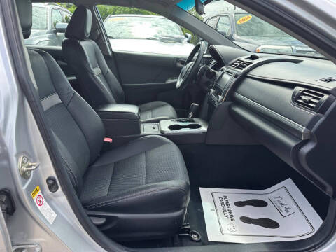 2014 Toyota Camry SE