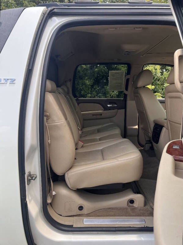 2011 Chevrolet Avalanche LTZ