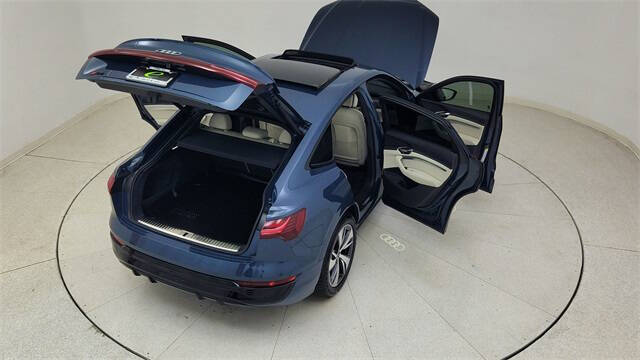 2024 Audi Q8 Sportback e-tron quattro Premium S line