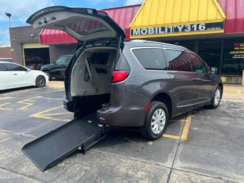 2019 Chrysler Pacifica Touring L