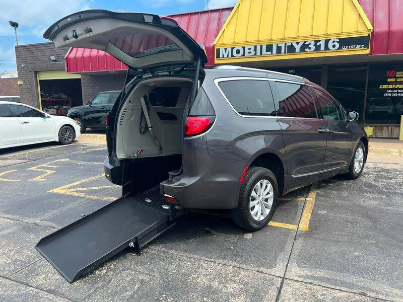 2019 Chrysler Pacifica Touring L