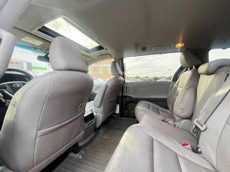 2015 Toyota Sienna