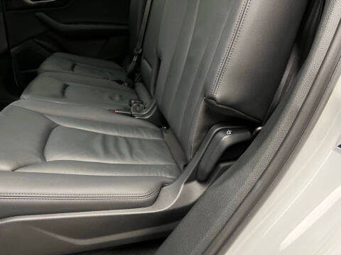 2022 Audi Q7 quattro Premium Plus 55 TFSI