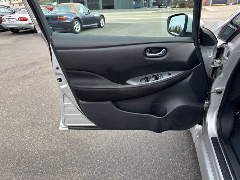 2021 Nissan LEAF S