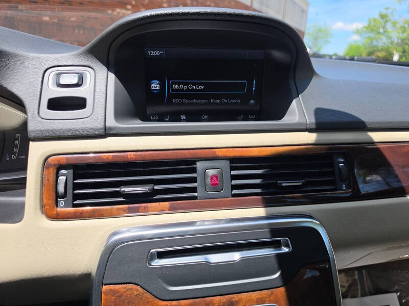 2014 Volvo XC70 3.2 Premier Plus