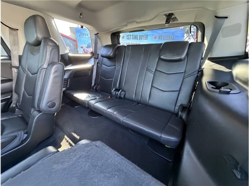 2017 Cadillac Escalade Luxury