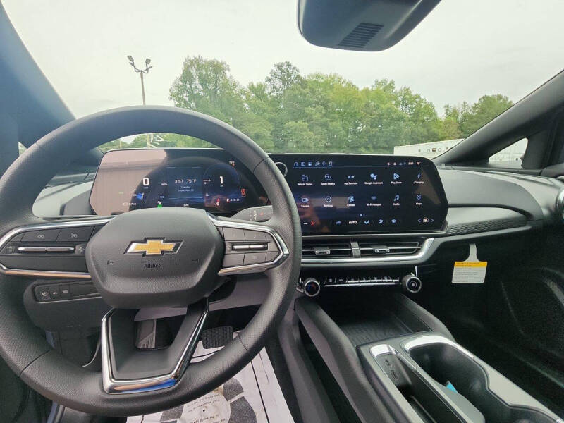 2026 Chevrolet Equinox EV LT 1