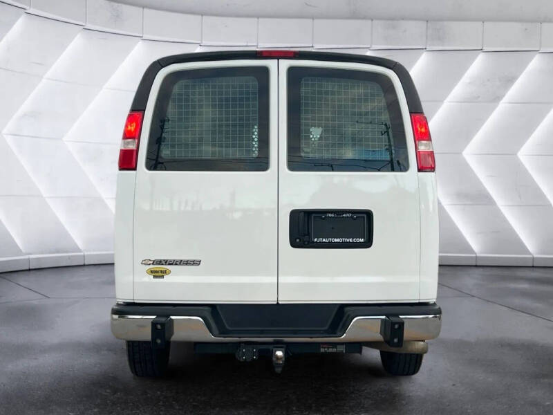 2019 Chevrolet Express 2500