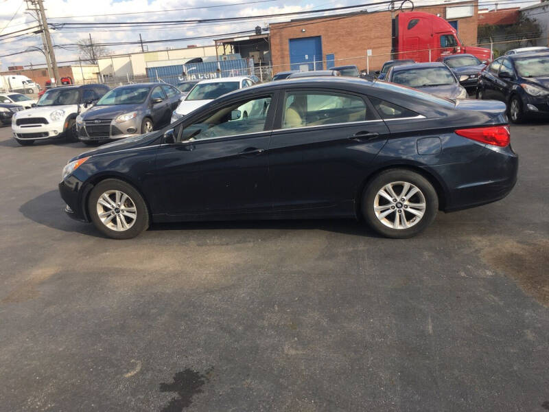 2013 Hyundai Sonata GLS photo 9