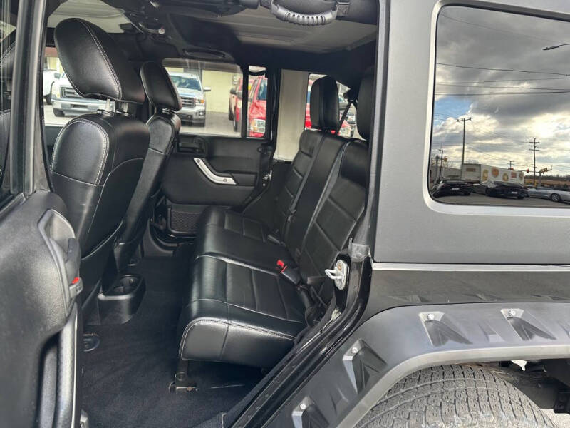 2012 Jeep Wrangler Unlimited Sahara