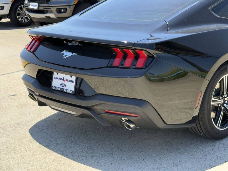 2025 Ford Mustang EcoBoost