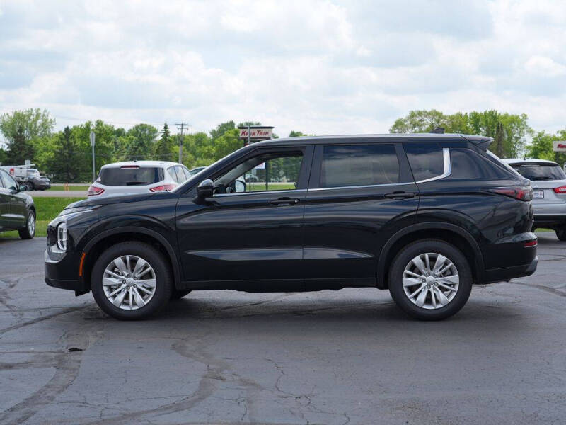 2026 Mitsubishi Outlander ES