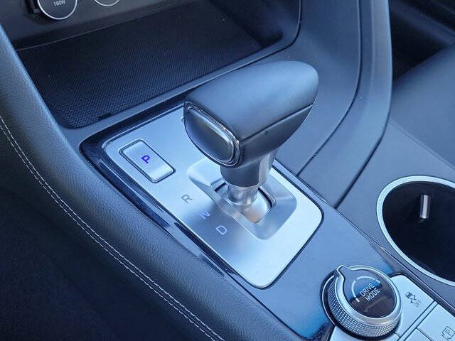 2023 Genesis G70