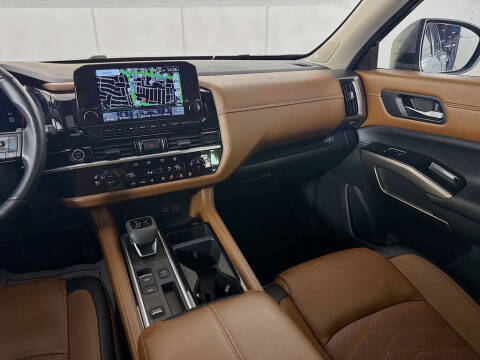 2024 Nissan Pathfinder Platinum