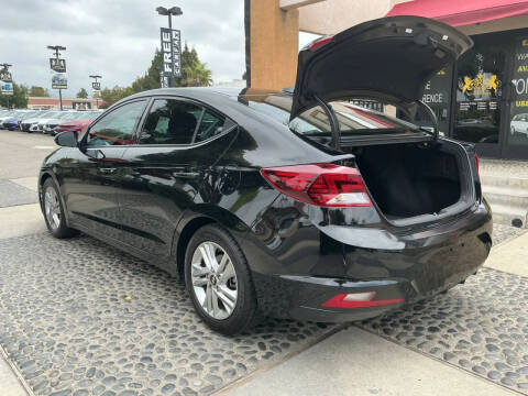 2020 Hyundai Elantra