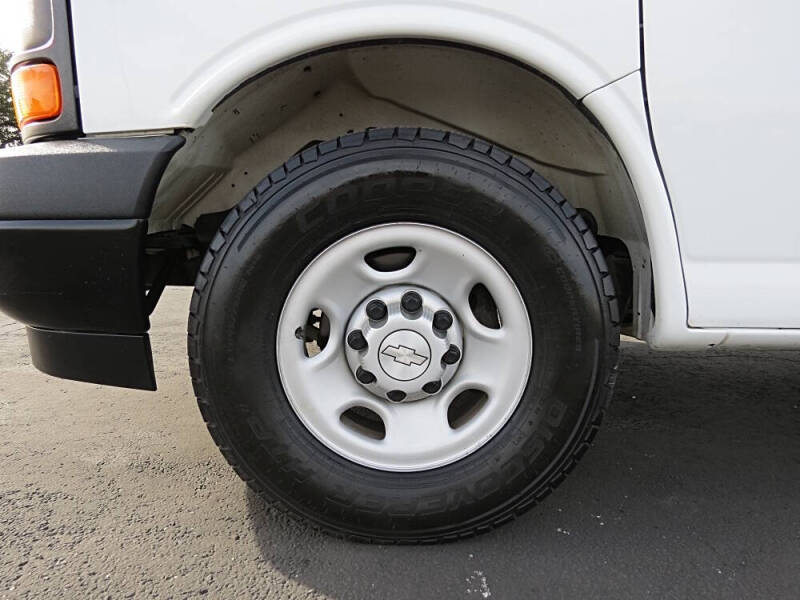 2017 Chevrolet Express 2500