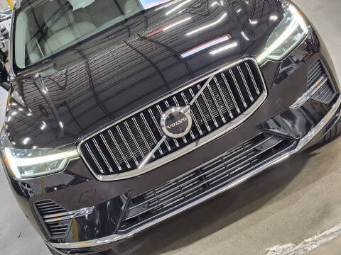 2023 Volvo XC60 Recharge T8 Plus Bright Theme