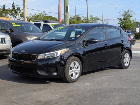2017 Kia Forte5 LX