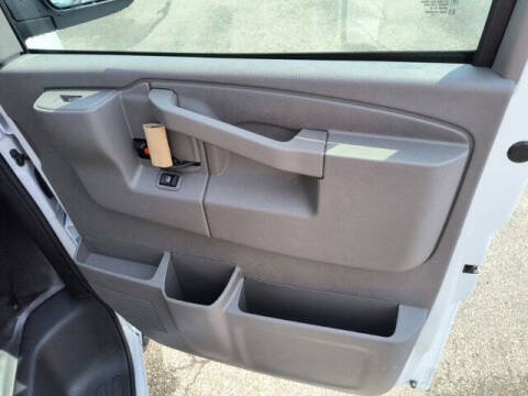 2025 Chevrolet Express 3500