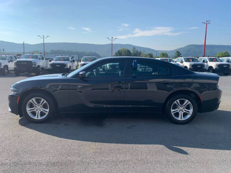 2016 Dodge Charger SE