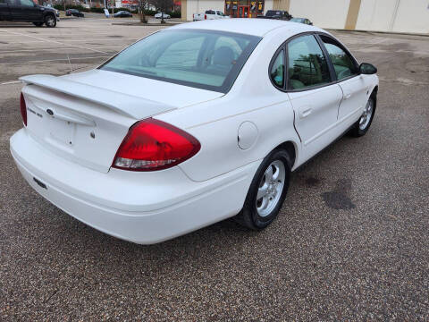 2004 Ford Taurus SES