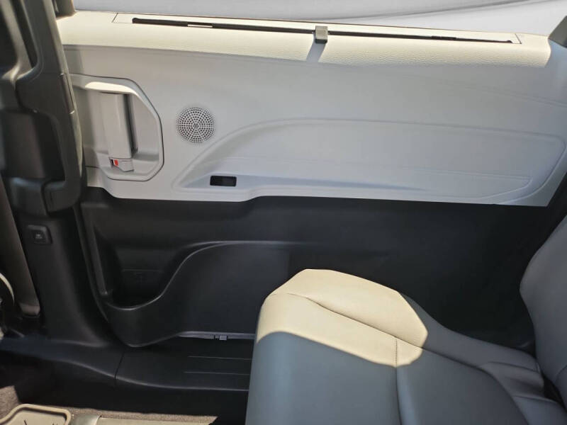 2025 Toyota Sienna