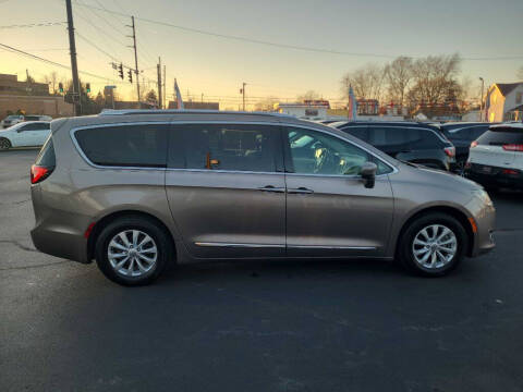 2018 Chrysler Pacifica Touring L Plus