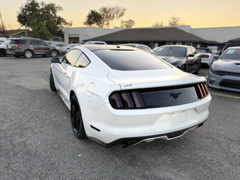 2017 Ford Mustang EcoBoost Premium