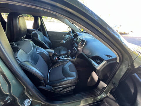 2018 Jeep Cherokee Latitude Plus