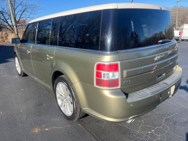 2013 Ford Flex for sale at Performance Auto Sales in Hickory, NC